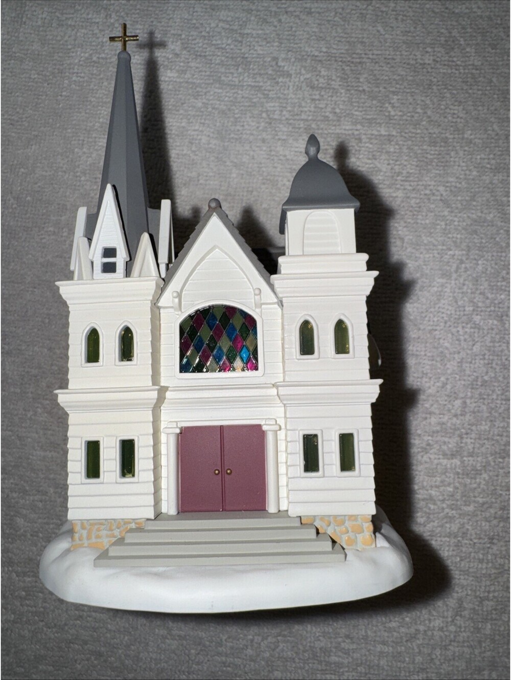 Hallmark Ornament: 2002 Country Church | QLX7653